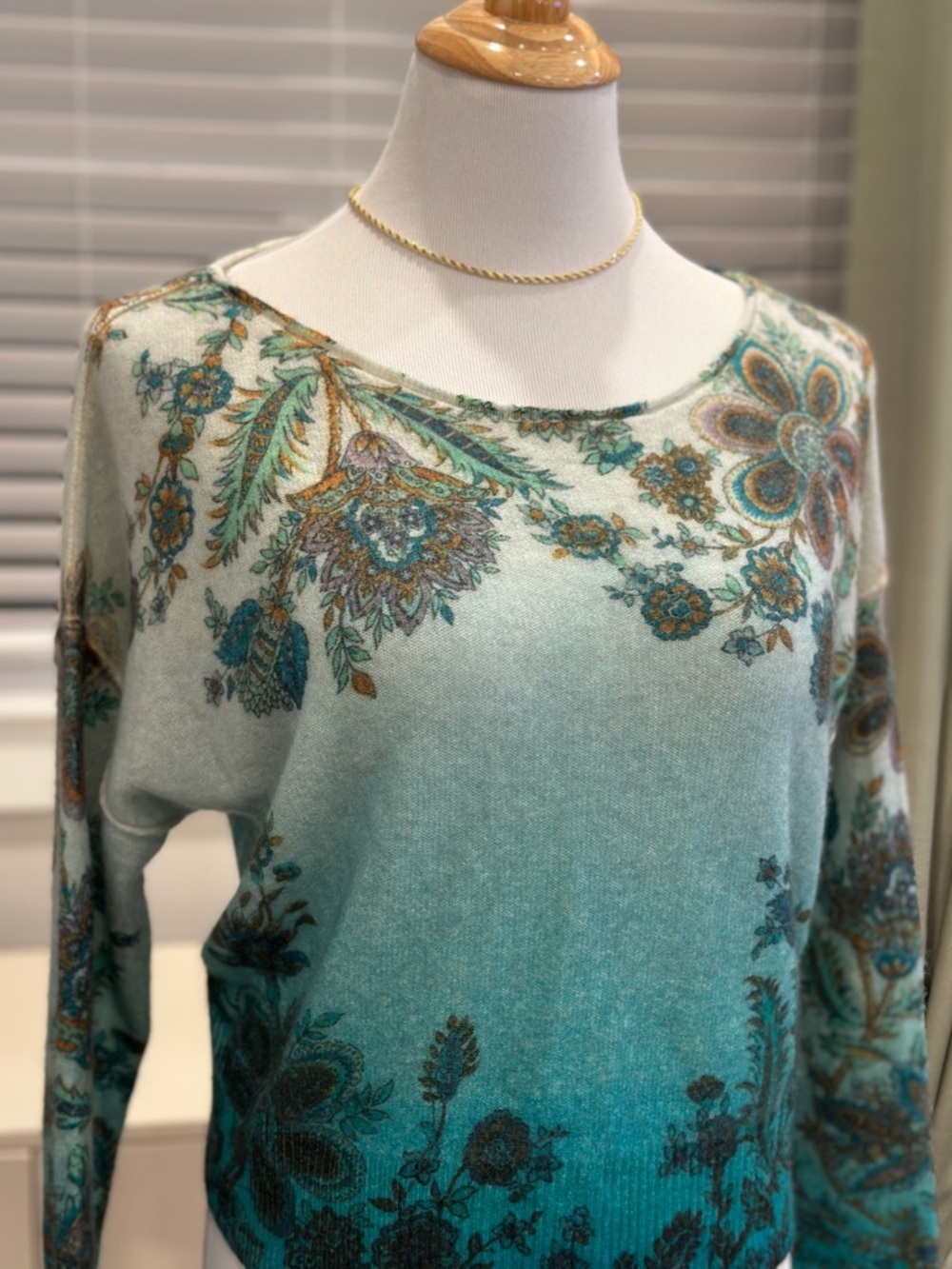 Pilcro Cashmere Teal Gradient Floral Long Sleeve Top - Picture 3 of 13